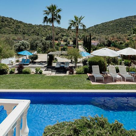 Entrecolinas Bed & Breakfast Paderne  Bagian luar foto