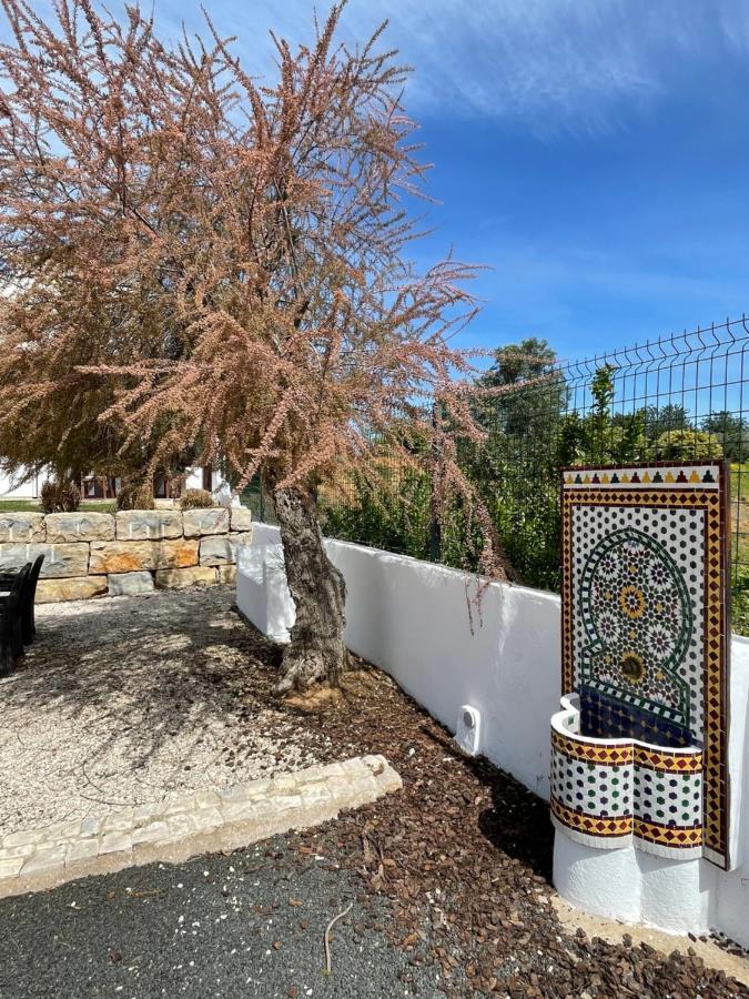 Entrecolinas Bed & Breakfast Paderne  Bagian luar foto