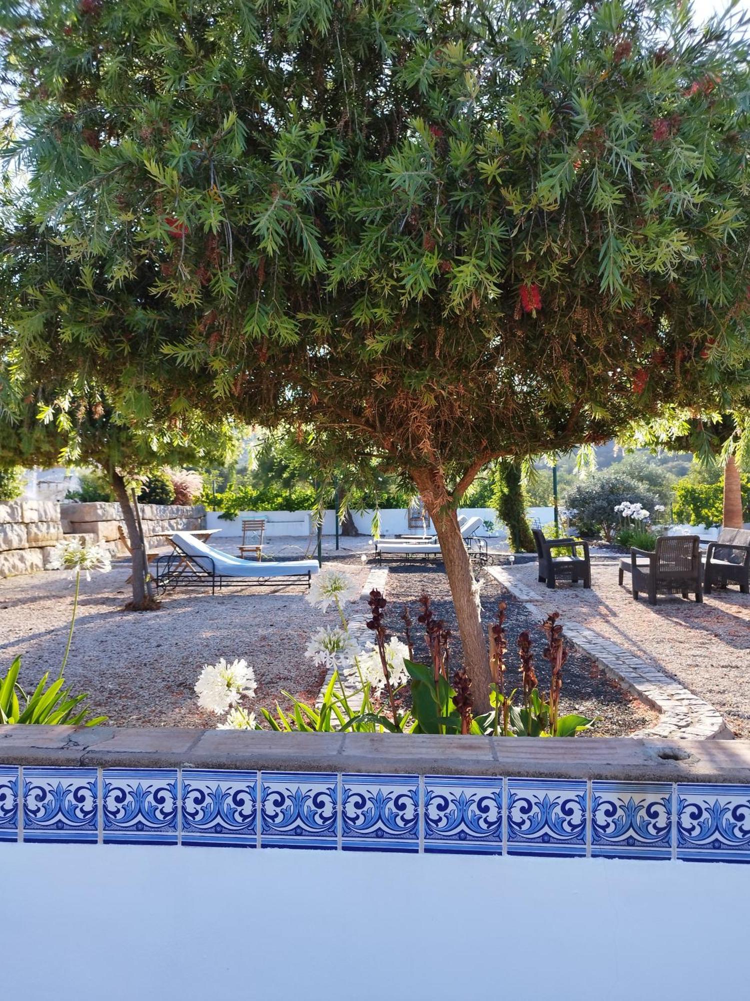 Entrecolinas Bed & Breakfast Paderne  Bagian luar foto