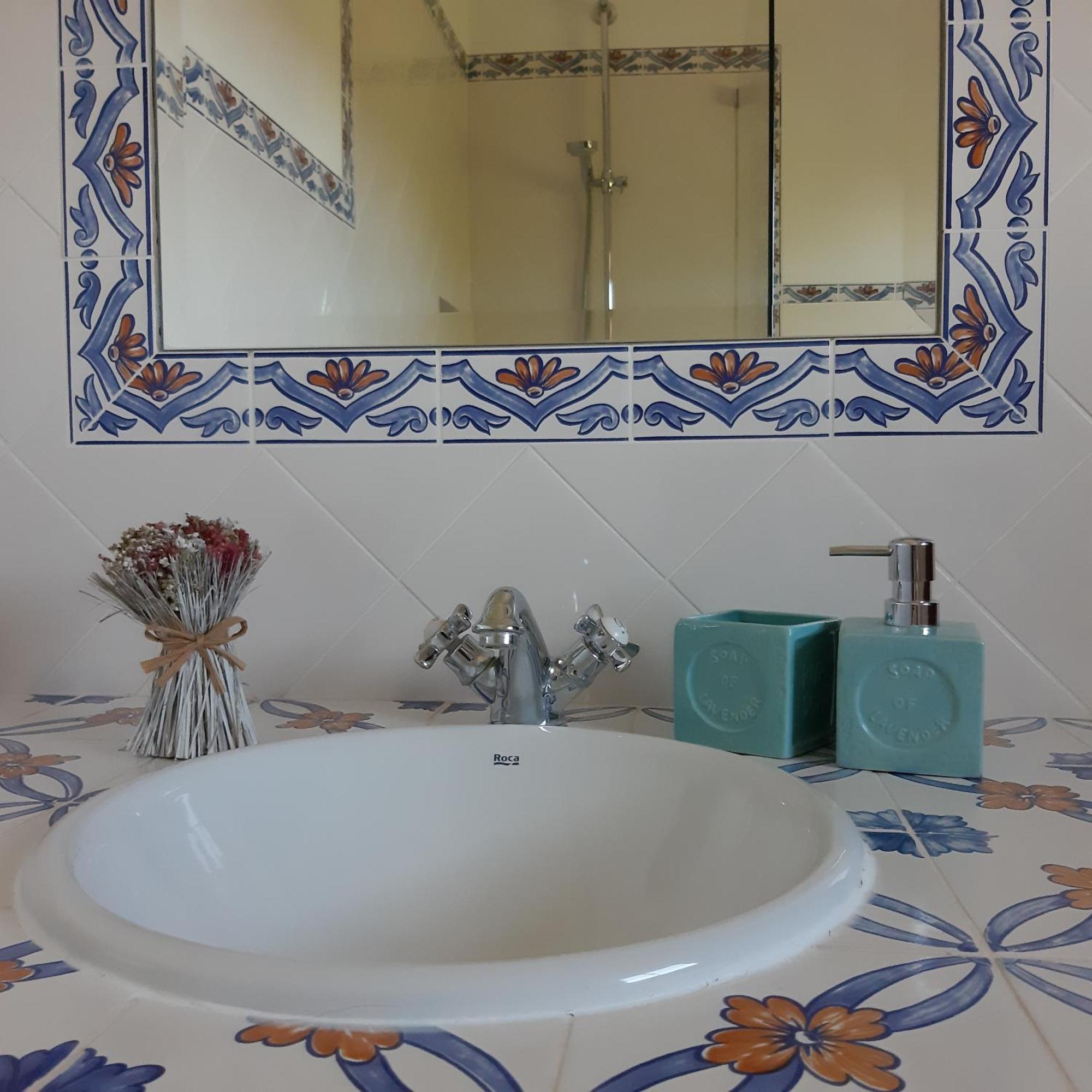 Entrecolinas Bed & Breakfast Paderne  Bagian luar foto