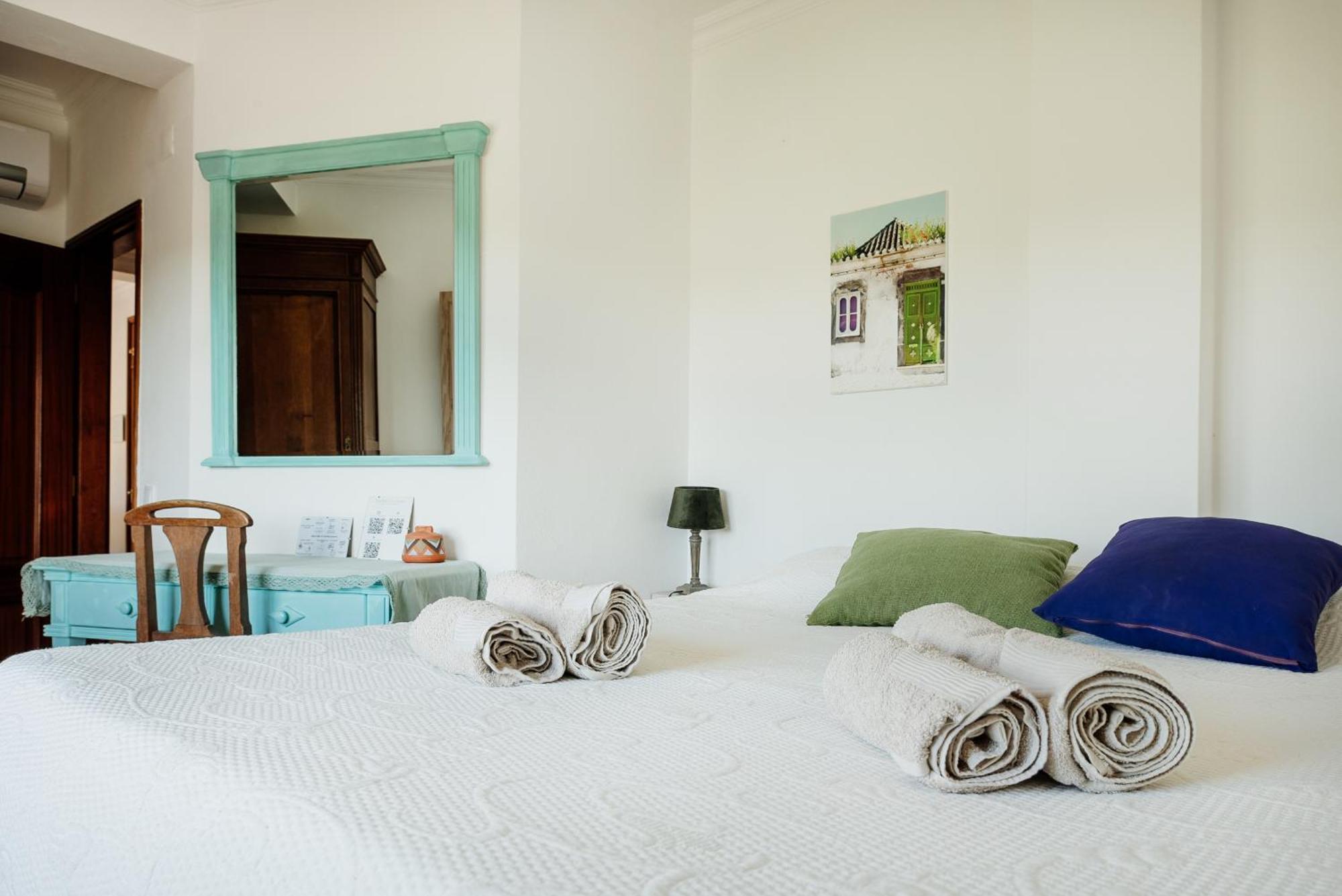 Entrecolinas Bed & Breakfast Paderne  Bagian luar foto