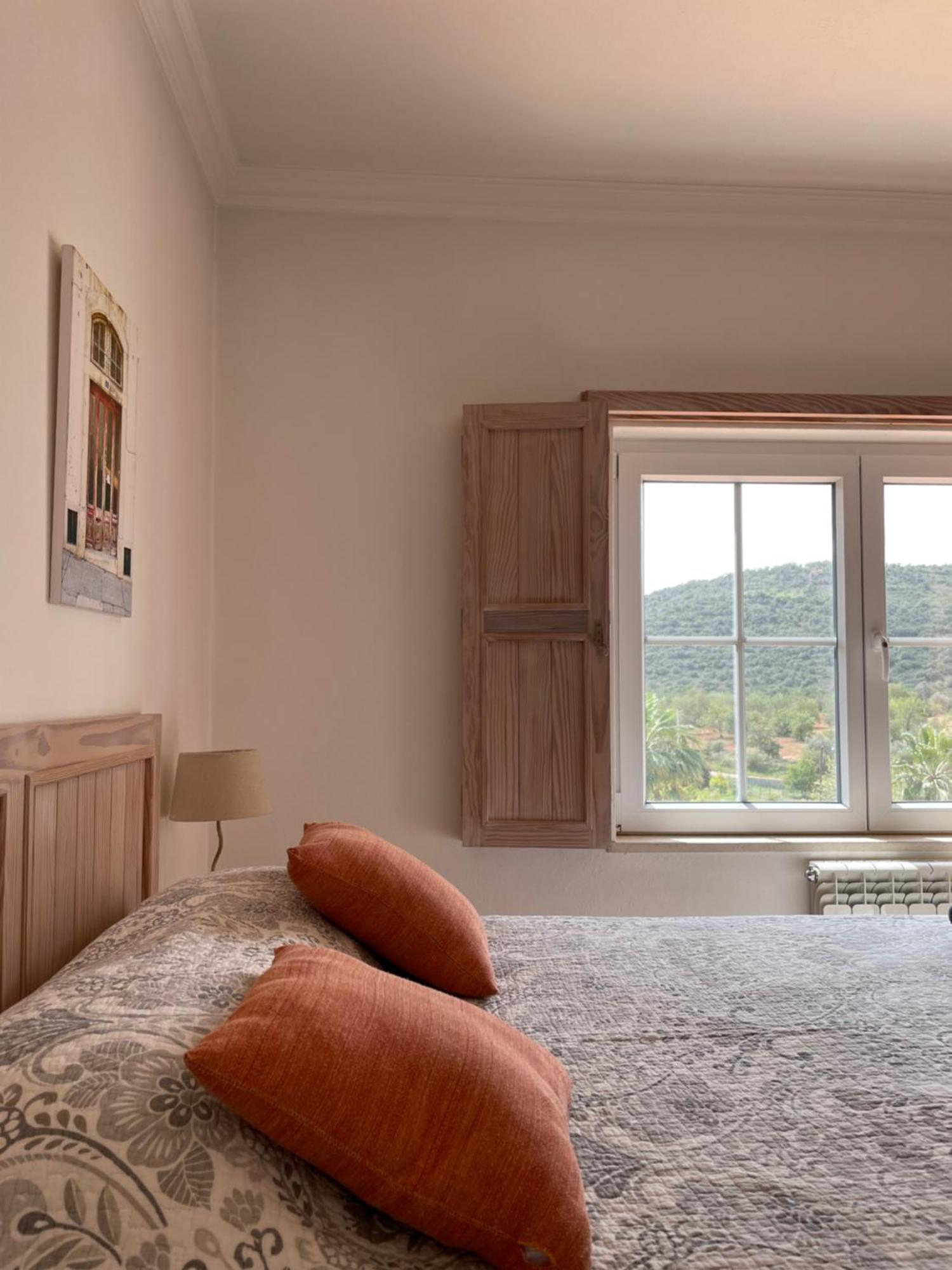 Entrecolinas Bed & Breakfast Paderne  Bagian luar foto