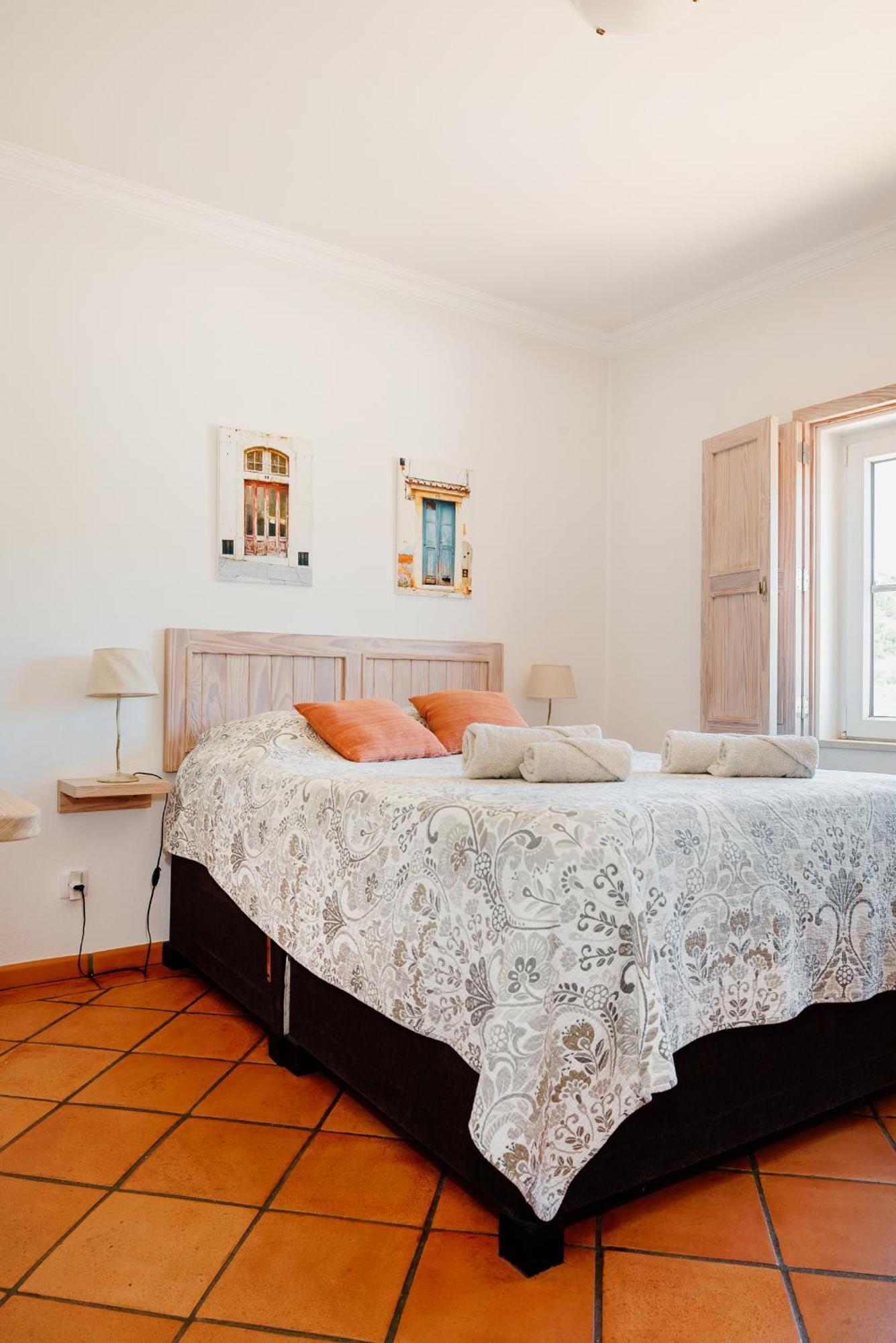 Entrecolinas Bed & Breakfast Paderne  Bagian luar foto