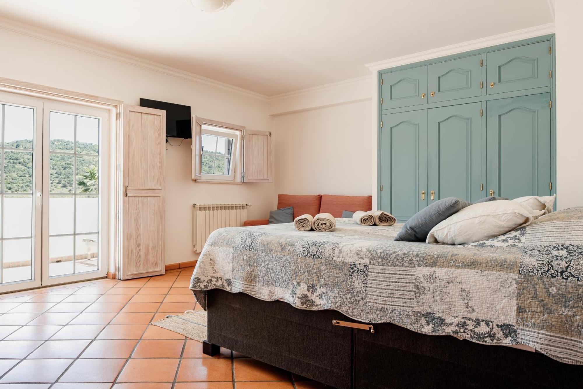 Entrecolinas Bed & Breakfast Paderne  Bagian luar foto