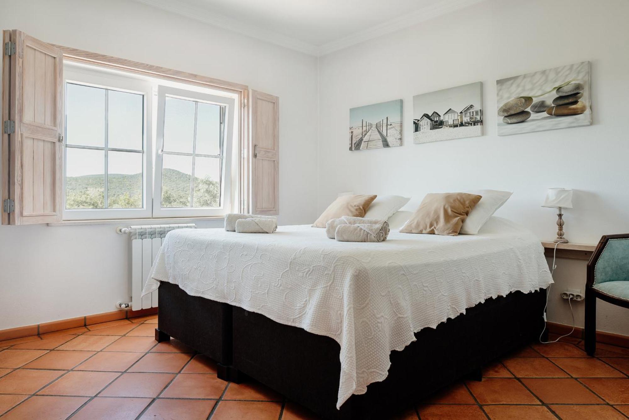 Entrecolinas Bed & Breakfast Paderne  Bagian luar foto