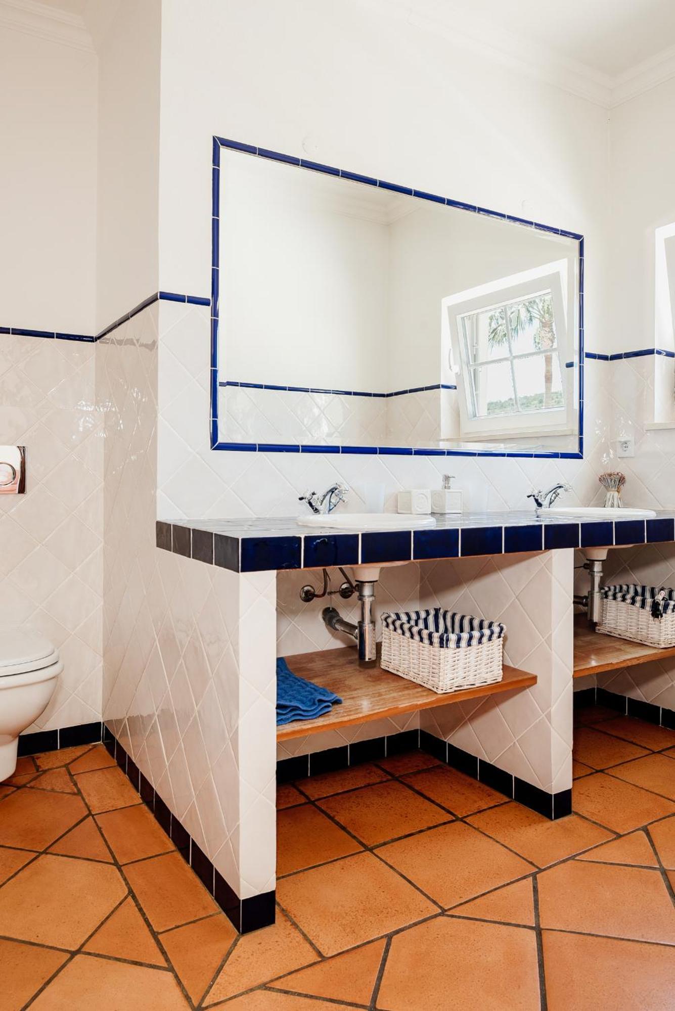 Entrecolinas Bed & Breakfast Paderne  Bagian luar foto