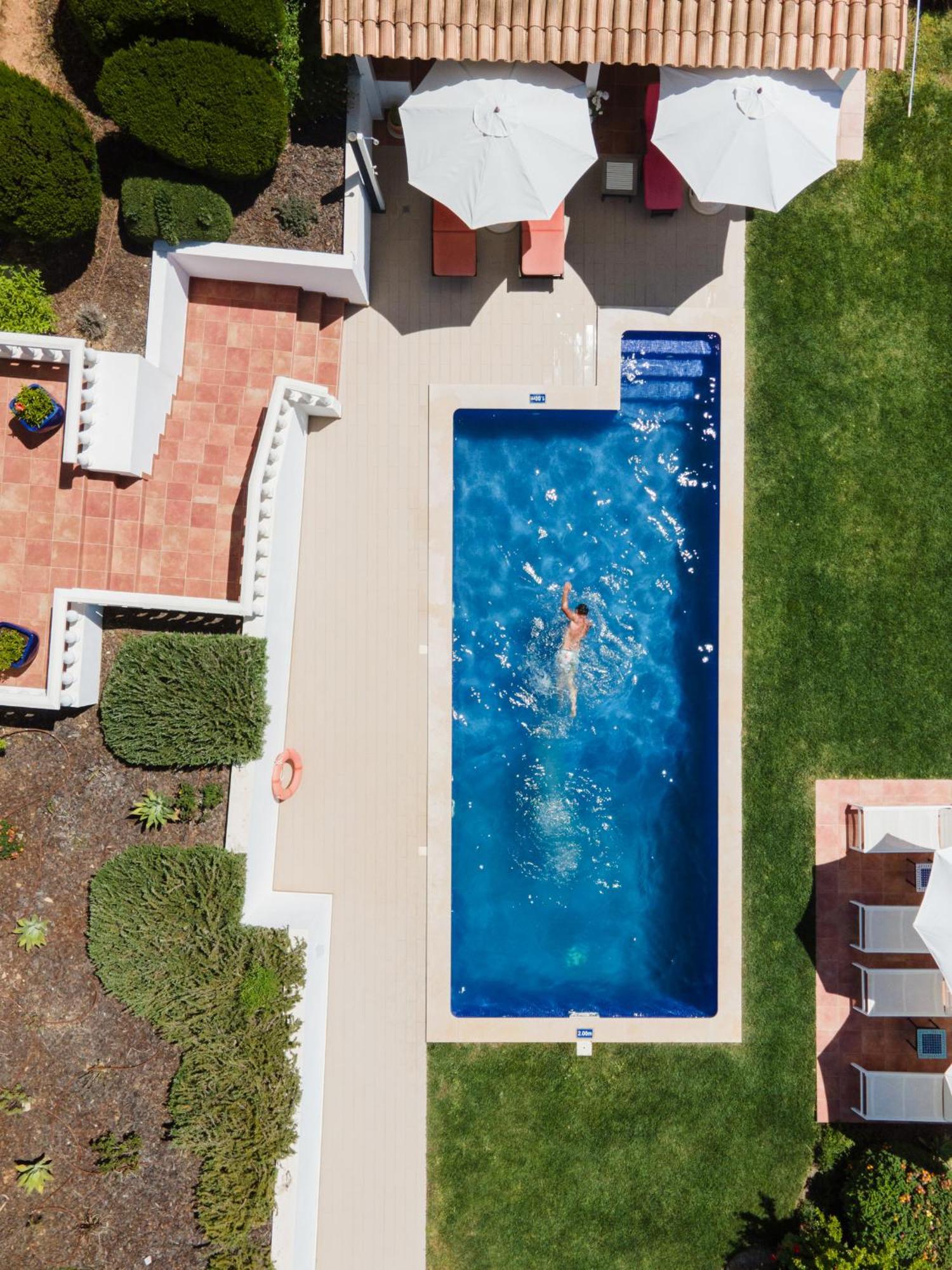 Entrecolinas Bed & Breakfast Paderne  Bagian luar foto