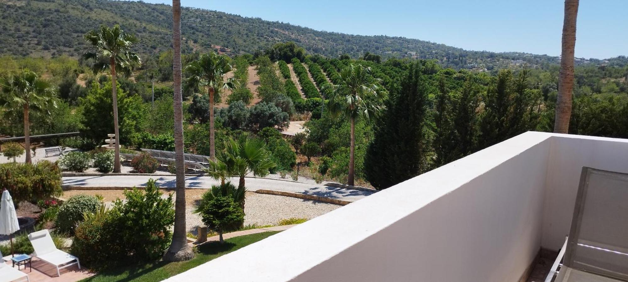 Entrecolinas Bed & Breakfast Paderne  Bagian luar foto